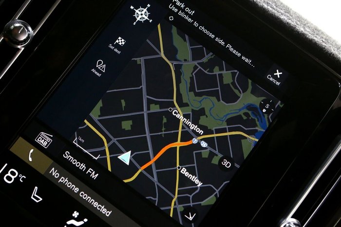 2021 Volvo XC40 T4 Momentum