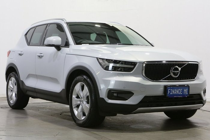 2021 Volvo XC40
