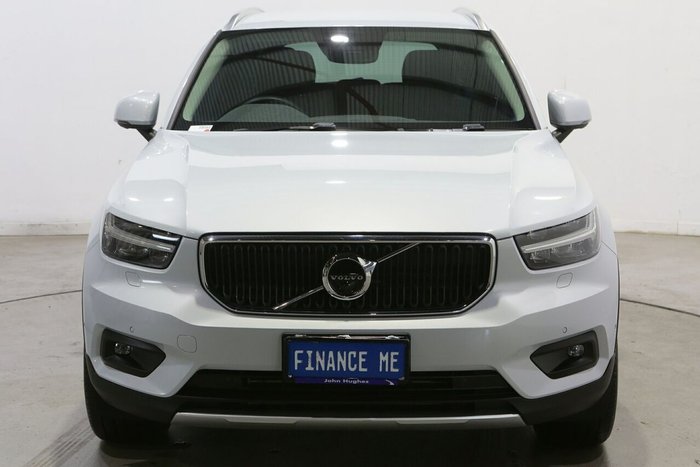 2021 Volvo XC40 T4 Momentum