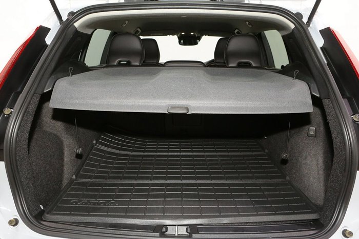 2021 Volvo XC40 T4 Momentum