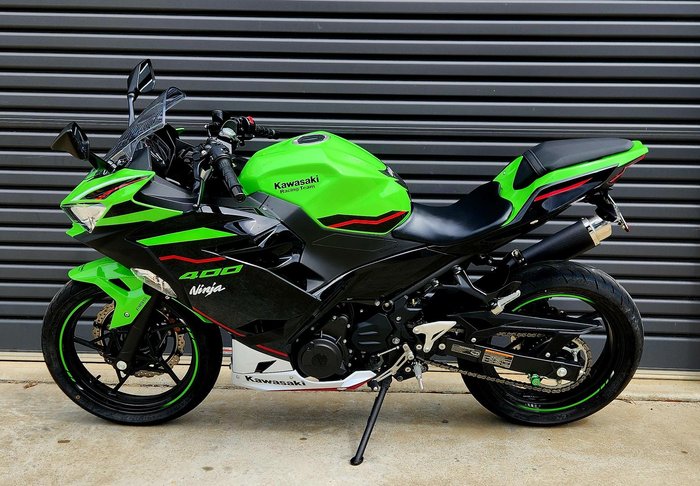 2022 Kawasaki Ninja 400 (EX400G) Ninja Green