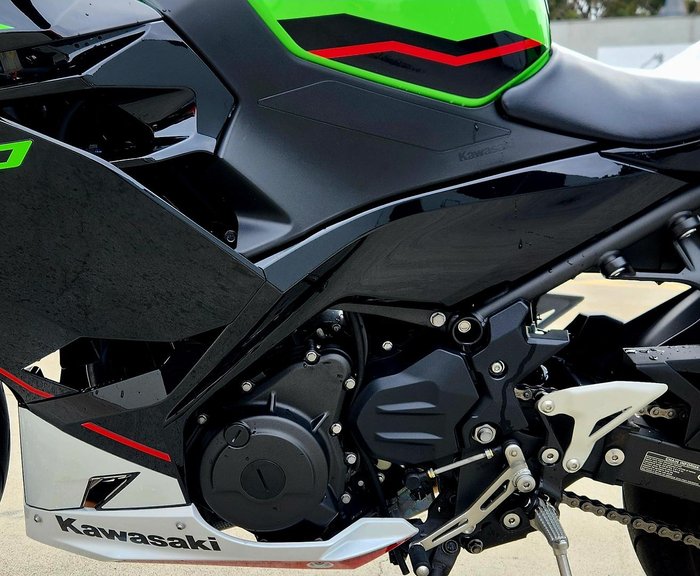 2022 Kawasaki Ninja 400 (EX400G) Ninja Green