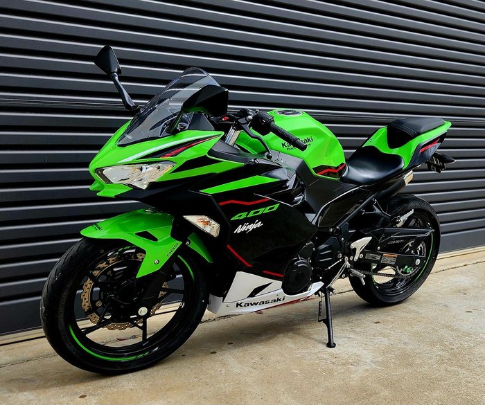 2022 Kawasaki Ninja 400 (EX400G) Ninja Green