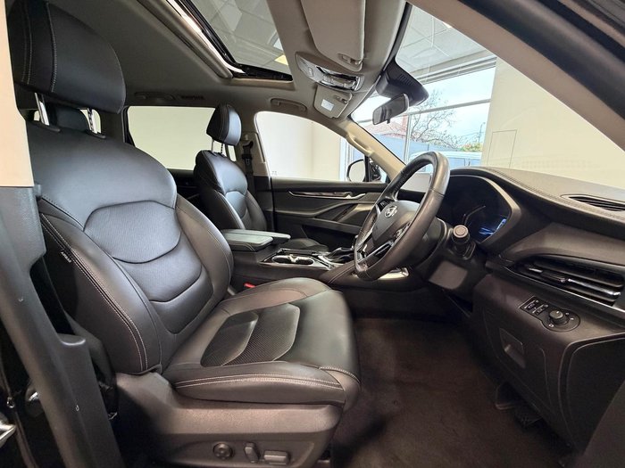 2023 LDV D90 Executive