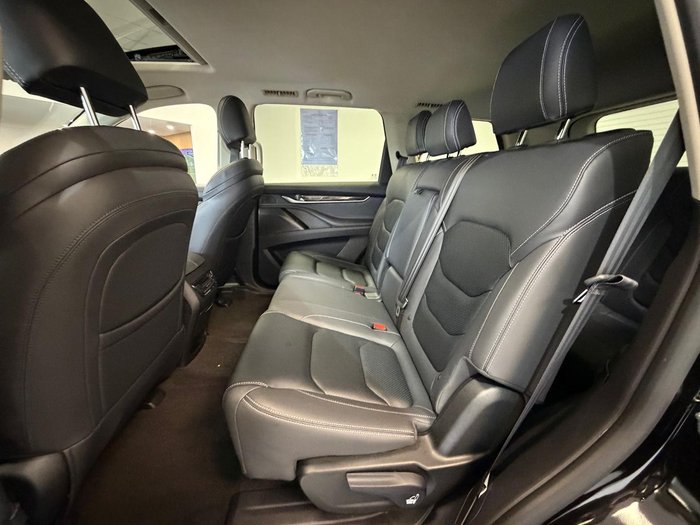 2023 LDV D90 Executive