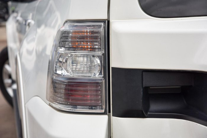 2015 Mitsubishi Pajero GLX