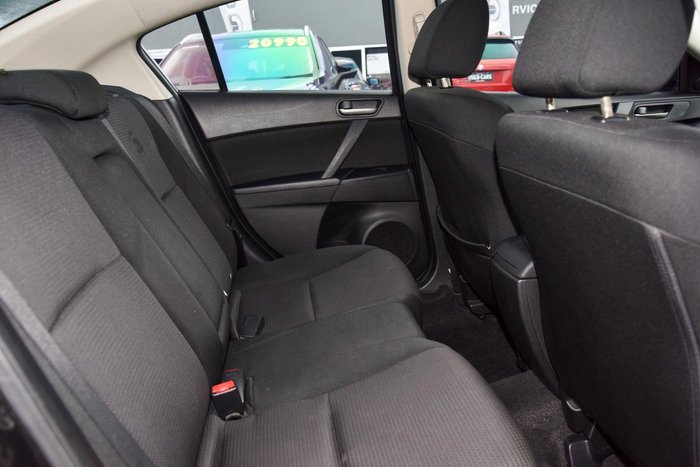 2013 Mazda 3 Maxx Sport