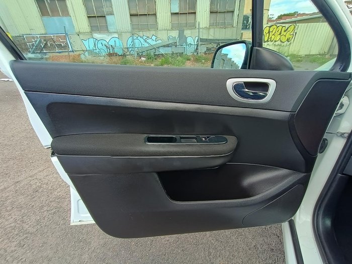 2005 Peugeot 307 XS T5 MY04 White