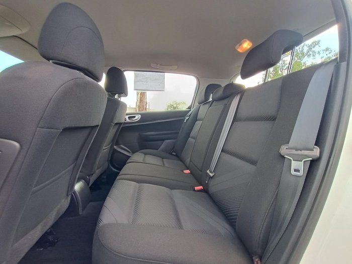 2005 Peugeot 307 XS T5 MY04 White