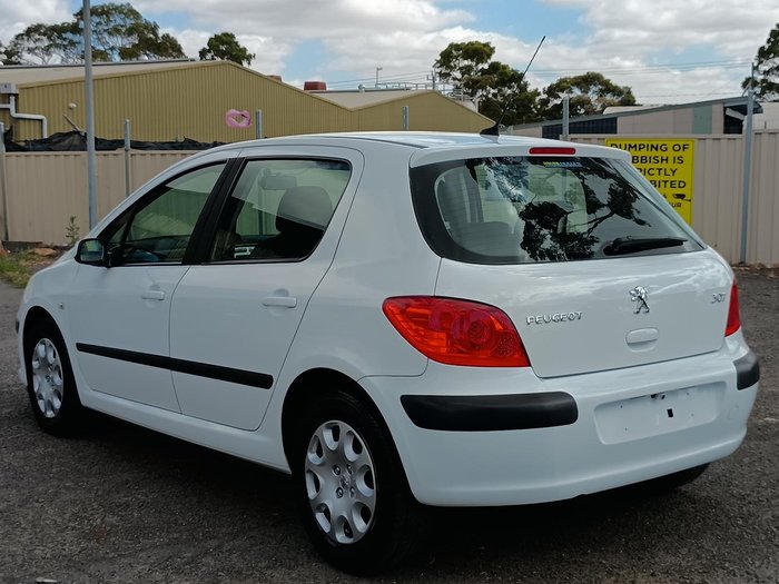 2005 Peugeot 307 XS T5 MY04 White
