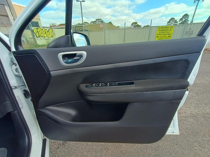 2005 Peugeot 307 XS T5 MY04 White