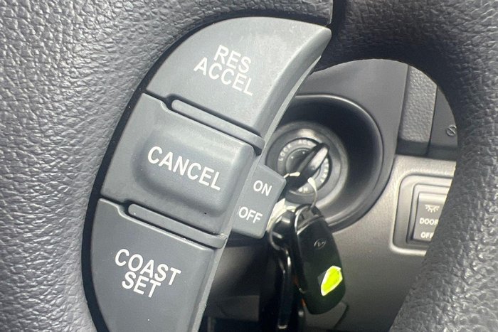 2013 Kia Grand Carnival Si