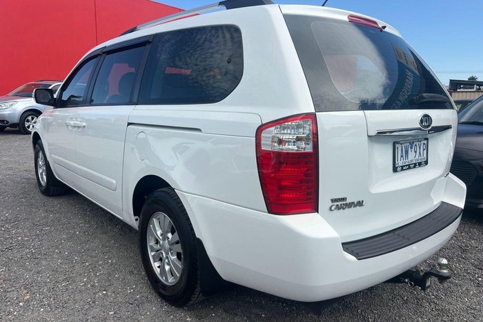 2013 Kia Grand Carnival Si