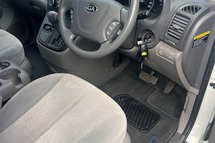 2013 Kia Grand Carnival Si