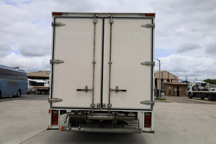 2023 Isuzu N Series NNR 45-150 4x2 Pantech with lifter White