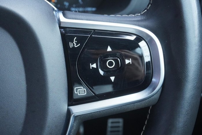 2021 Volvo XC60 T6 R-Design