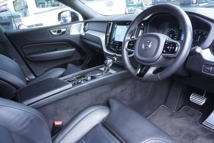 2021 Volvo XC60 T6 R-Design