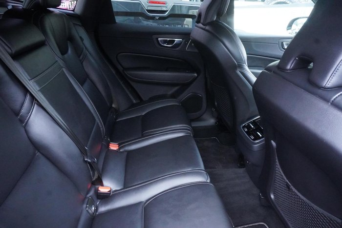 2021 Volvo XC60 T6 R-Design