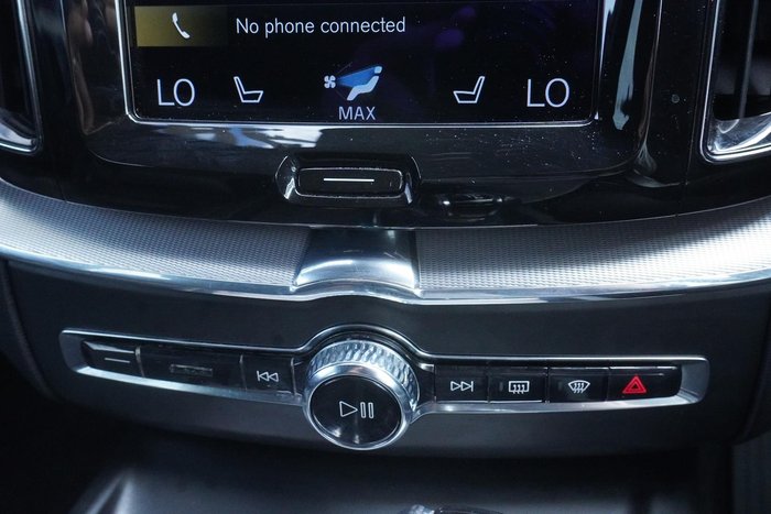 2021 Volvo XC60 T6 R-Design