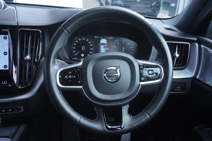 2021 Volvo XC60 T6 R-Design