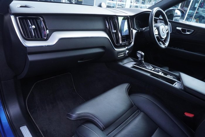 2021 Volvo XC60 T6 R-Design