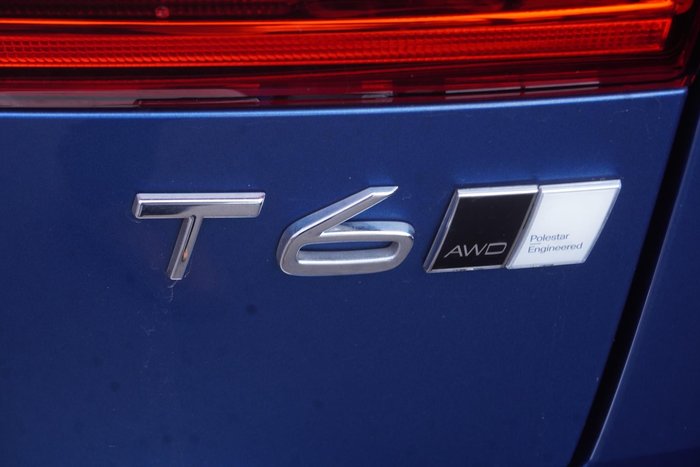 2021 Volvo XC60 T6 R-Design