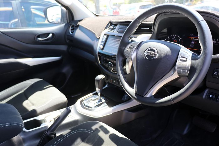 2020 Nissan Navara ST-X D23 Series 4 4X4 Dual Range Brilliant Silver