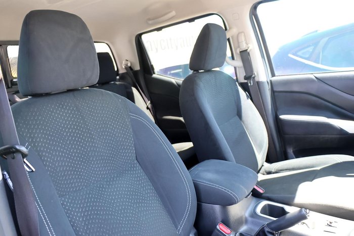 2020 Nissan Navara ST-X D23 Series 4 4X4 Dual Range Brilliant Silver