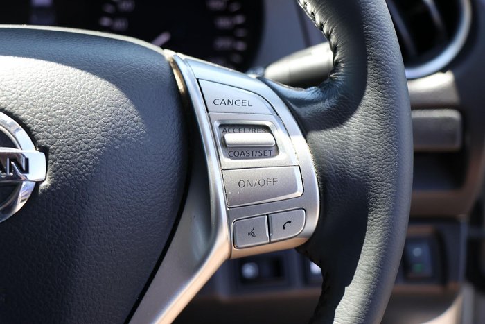 2020 Nissan Navara ST-X D23 Series 4 4X4 Dual Range Brilliant Silver