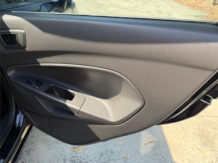 2015 FORD FIESTA TREND