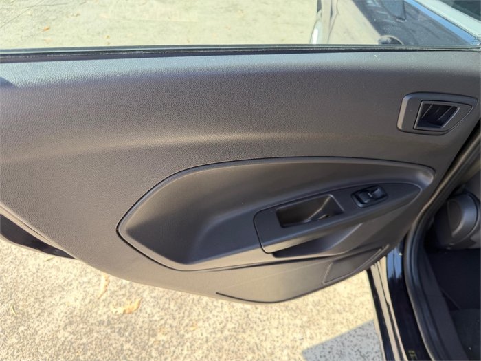 2015 FORD FIESTA TREND