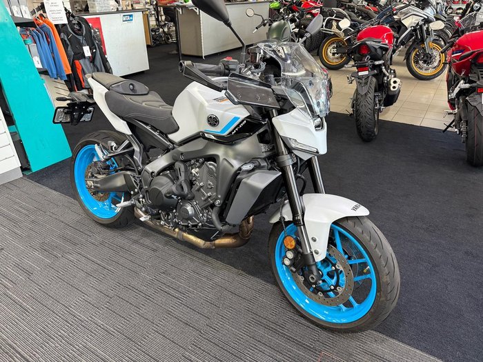 2025 Yamaha MT-09 Y-AMT MT Grey