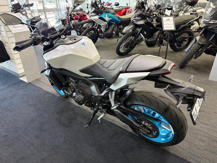 2025 Yamaha MT-09 Y-AMT MT Grey
