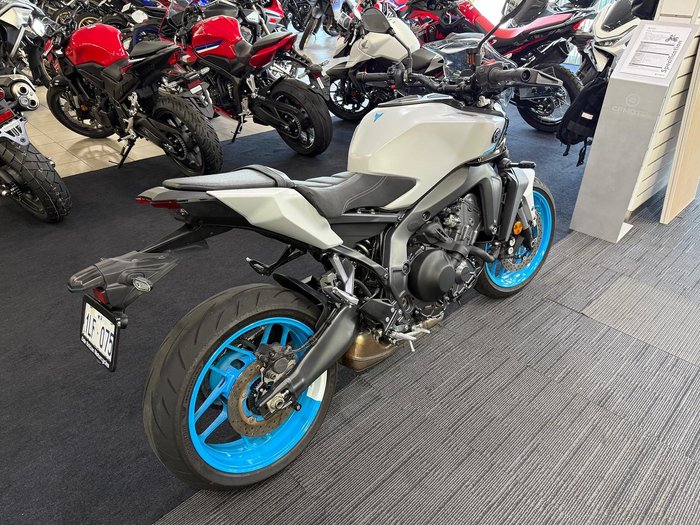 2025 Yamaha MT-09 Y-AMT MT Grey
