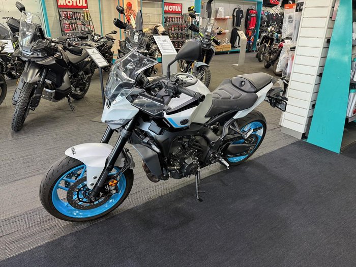 2025 Yamaha MT-09 Y-AMT MT Grey