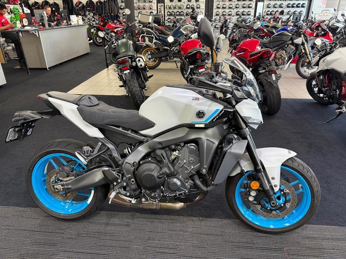2025 Yamaha MT-09 Y-AMT MT Grey