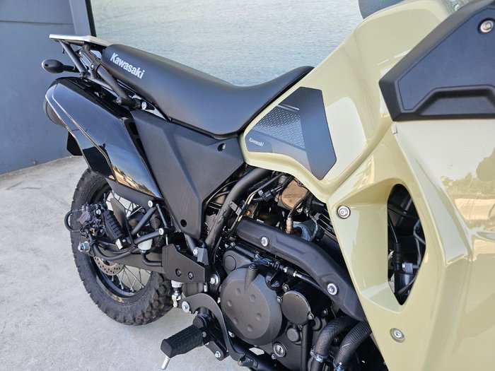 2022 Kawasaki KLR650 (KL650) BEIGE