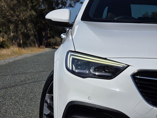 2019 Holden Calais V