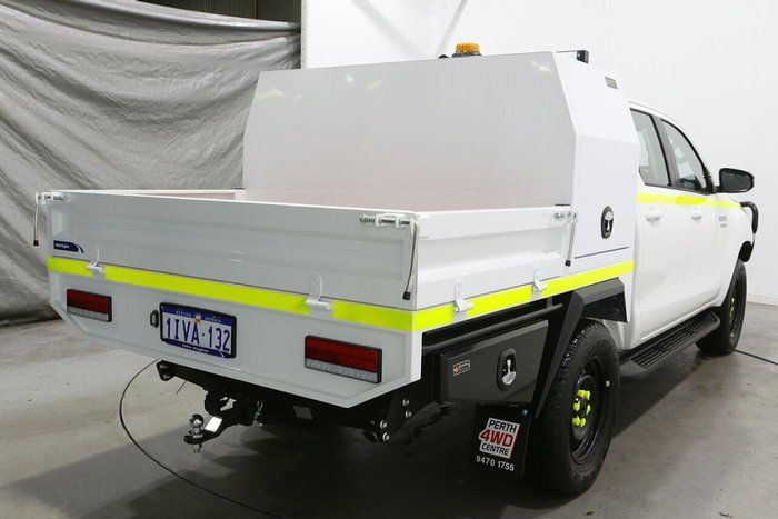 2025 Toyota Hilux SR