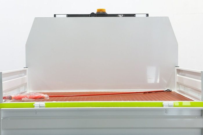 2025 Toyota Hilux SR