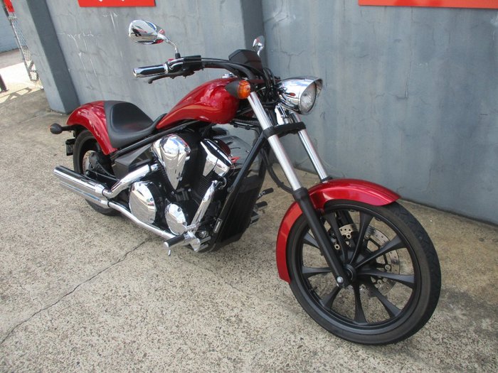 2015 Honda VT1300CX RED