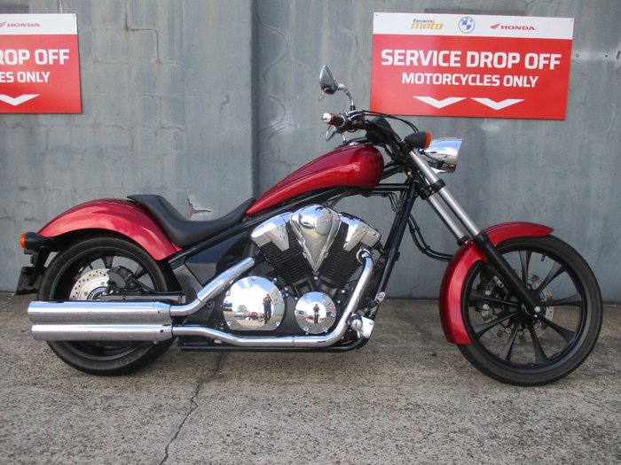 2015 Honda VT1300CX RED