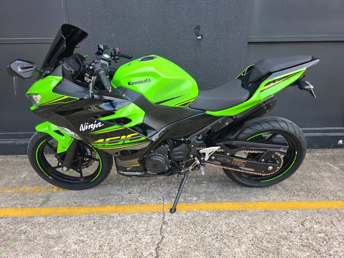 2019 Kawasaki NINJA 400 KRT EDITION Green
