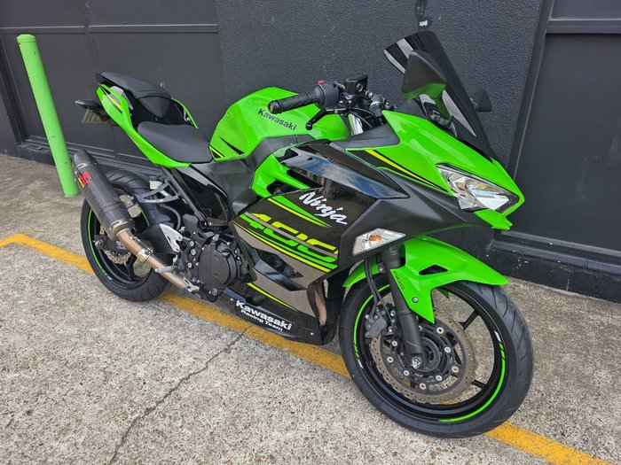 2019 Kawasaki NINJA 400 KRT EDITION Green
