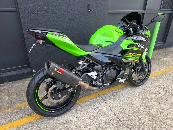2019 Kawasaki NINJA 400 KRT EDITION Green