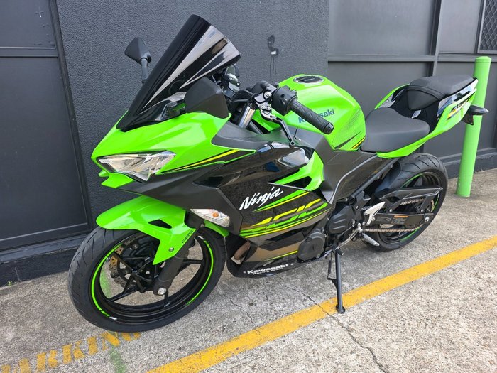 2019 Kawasaki NINJA 400 KRT EDITION Green