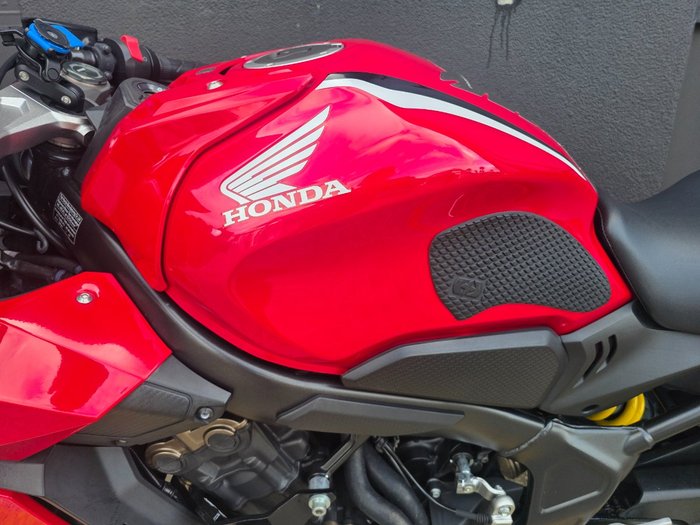 2020 Honda CBR650R RED