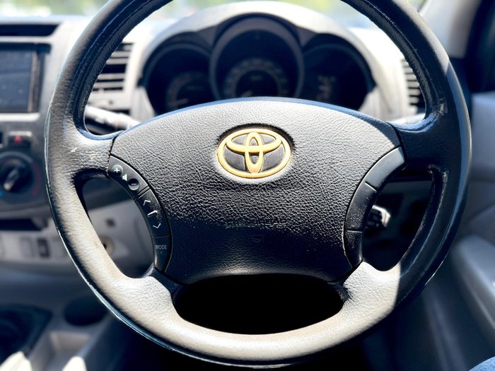 2010 Toyota Hilux SR KUN26R MY10 4X4 Glacier White