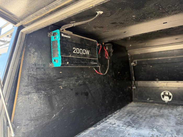 2010 Toyota Hilux SR KUN26R MY10 4X4 Glacier White