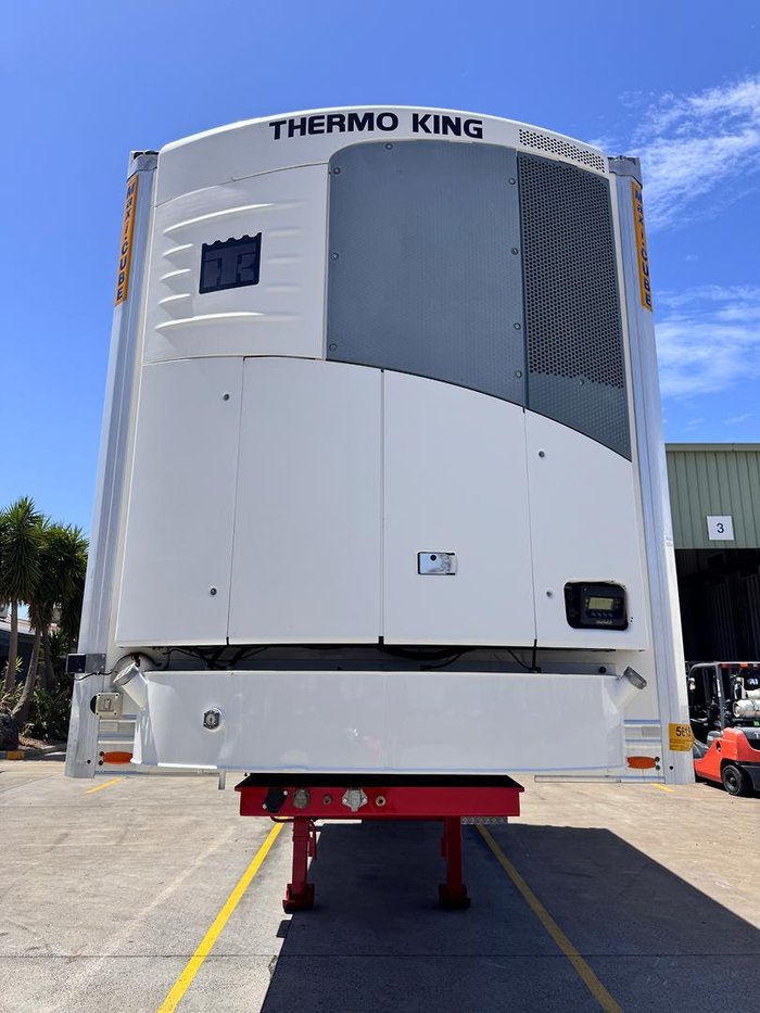 2012 Maxitrans St3 Lead A 12 Pallet High Cube Reefer Stacker